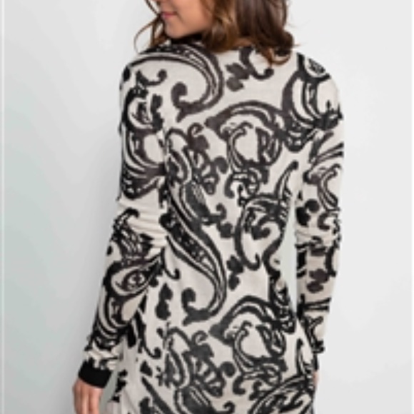 PAISLEY BUTTON DOWN CARDIGAN - Picture 3 of 4